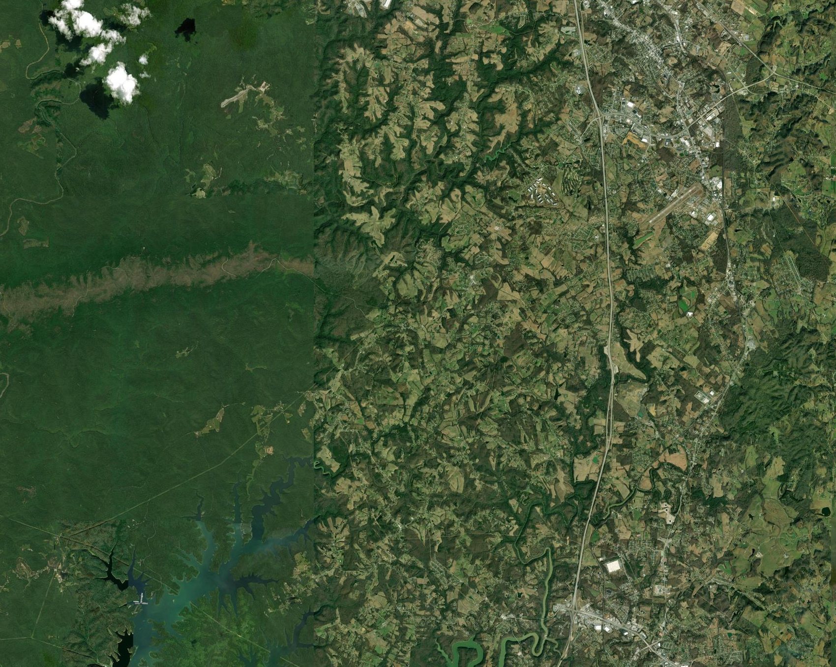 Satellite map of Laurel County showing The Place at Court Road, London, Levi Jackson Park and Laurel River Lake